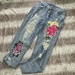Vintage Boho Cottagecore Floral Embroidered Distressed Denim Jeans/Capris Sz Sm